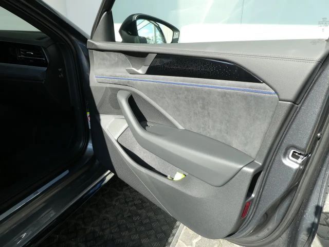 Volkswagen Passat DSG R-Line Variant