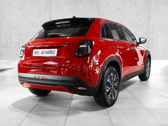 Fiat 600e Red PDC LED KLIMAAUTOMATIK Apple CarPlay