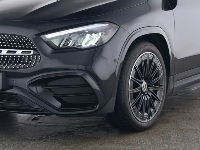 Mercedes-Benz GLA 200 AMG Line
