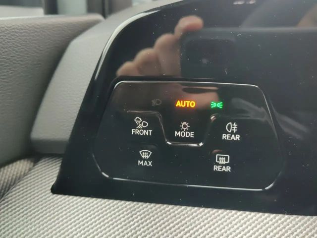 Volkswagen Golf R-Line Variant