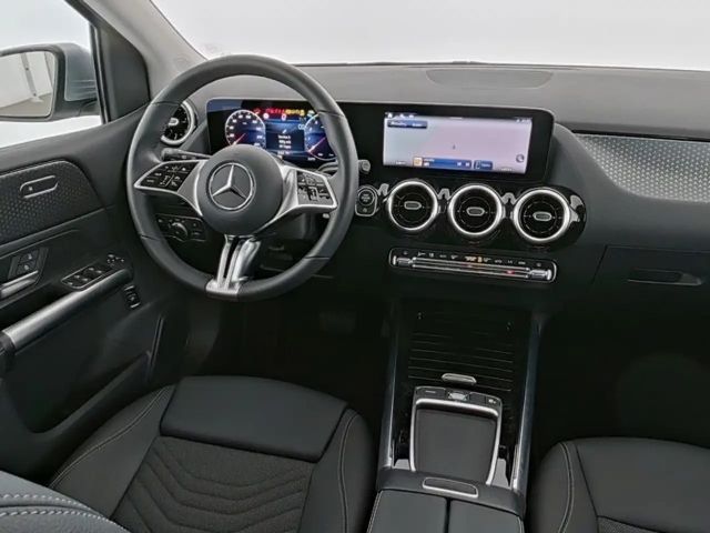 Mercedes-Benz B 180 Progressive Sedan