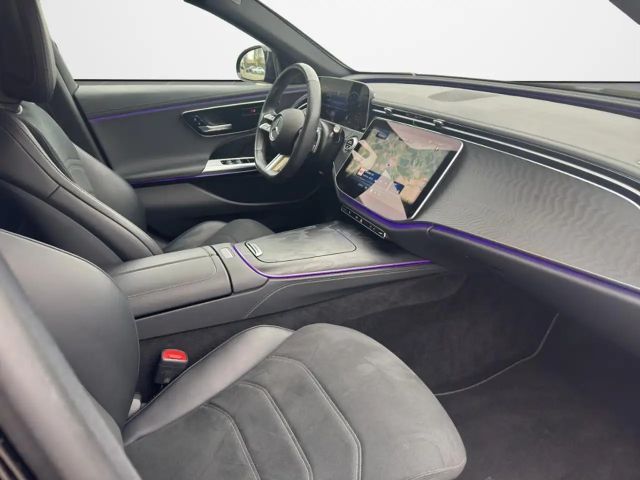 Mercedes-Benz E 200 AMG Line Sedan