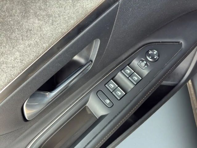 Peugeot 3008 BlueHDi EAT8 GT-Line