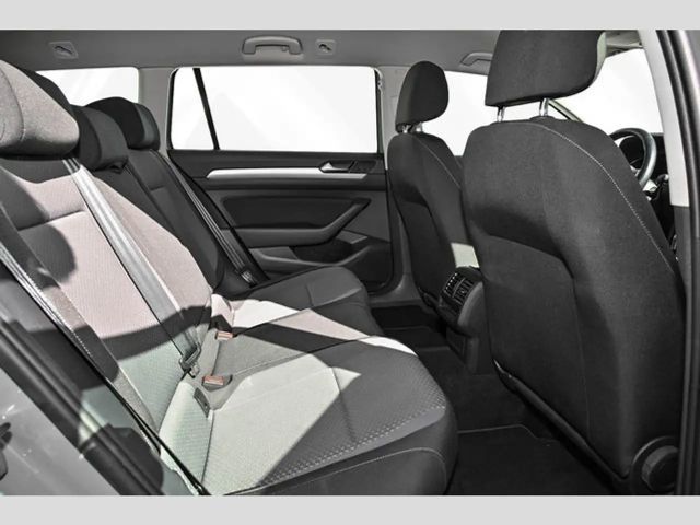 Volkswagen Passat 1.5 eTSI DSG Variant