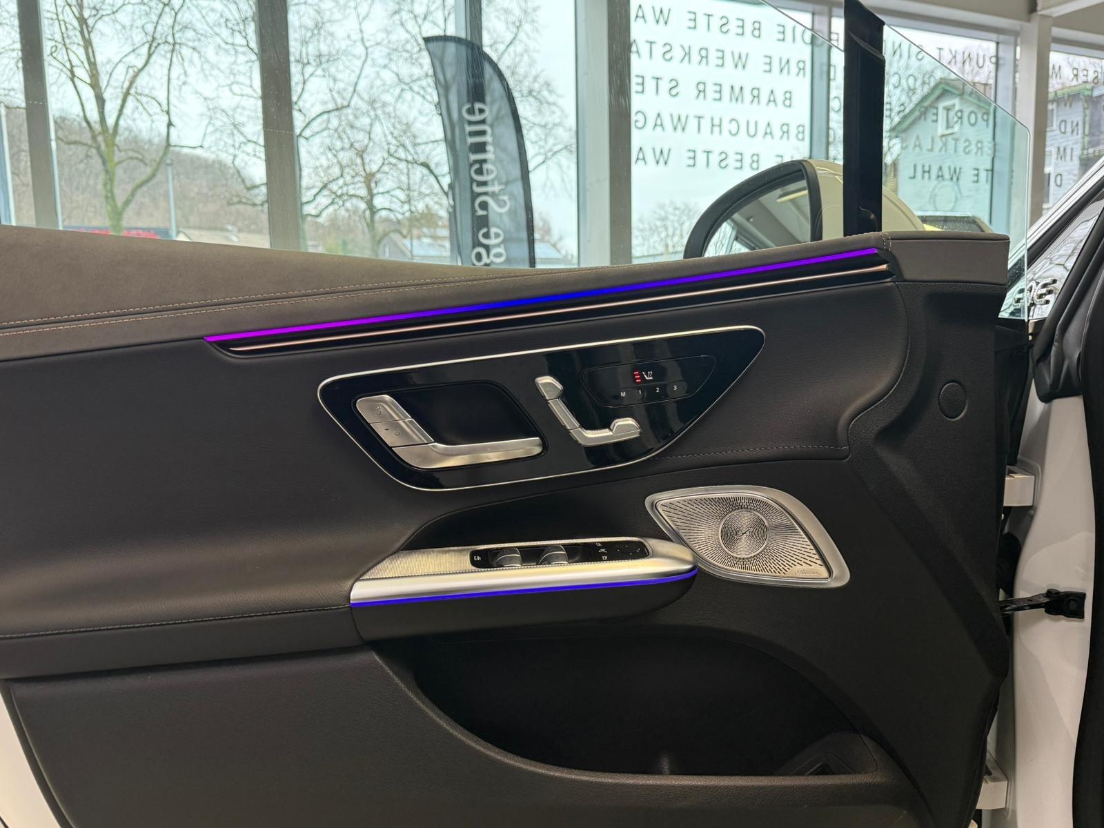 Mercedes-Benz EQE 300 Sedan