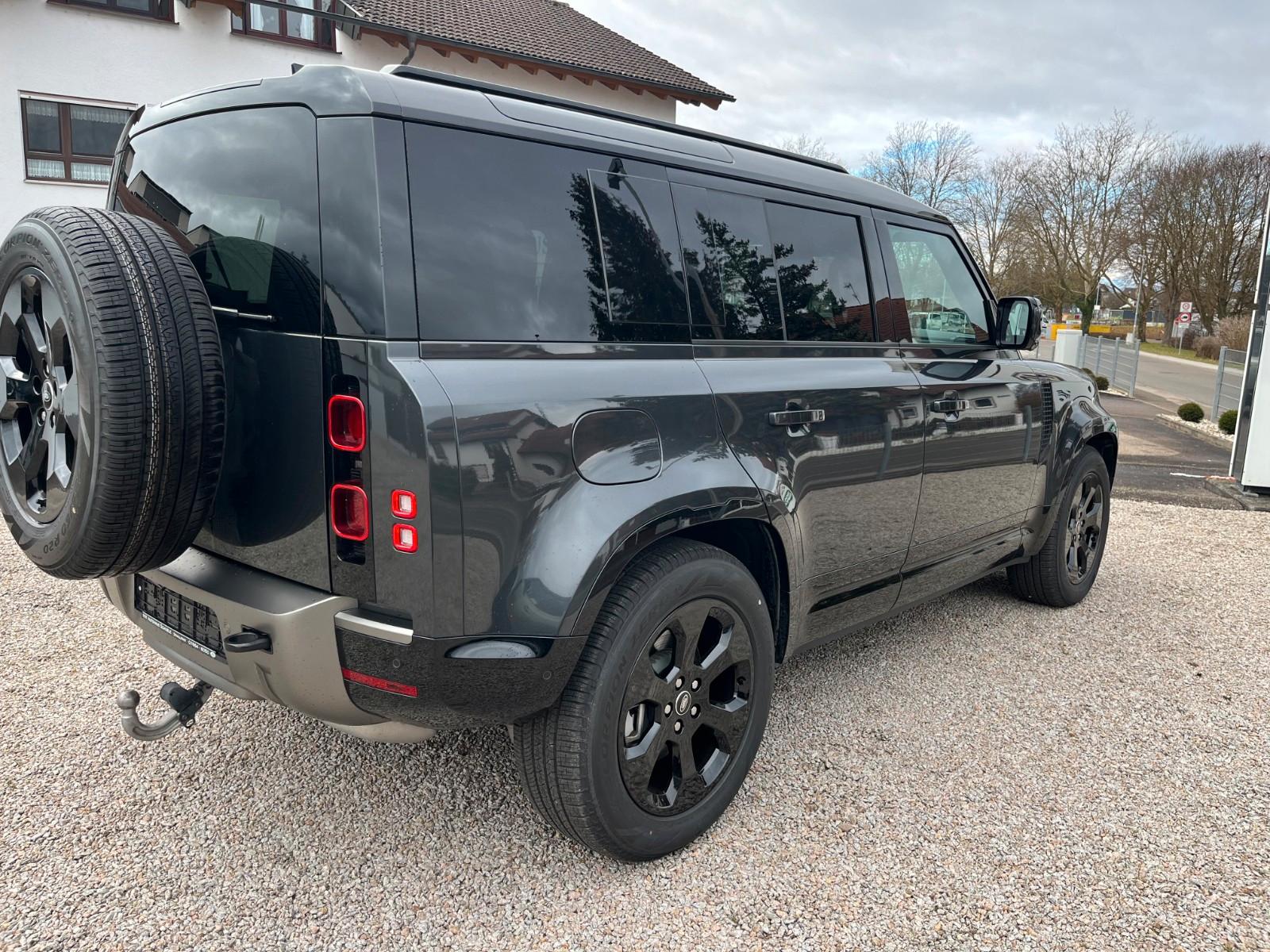 Land Rover Defender 110 Dynamic SE