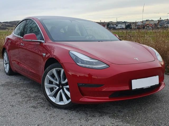 Tesla Model 3 AWD Long Range