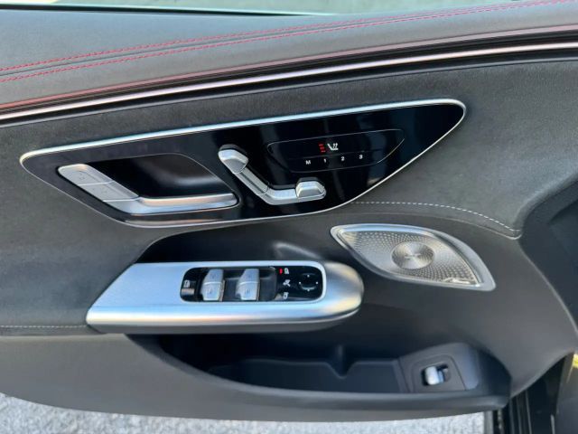 Mercedes-Benz EQE 43 4MATIC AMG Line Sedan