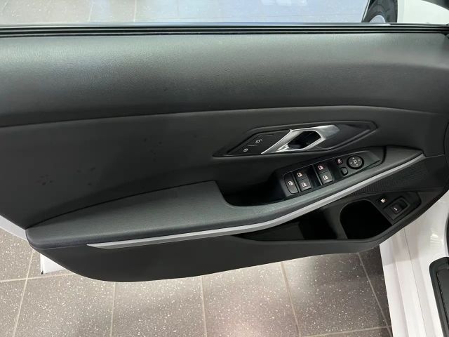 BMW 330 330e Touring