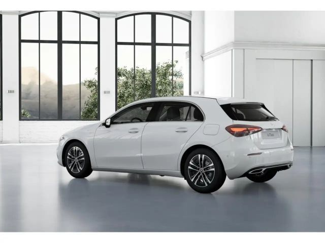 Mercedes-Benz A 180 Hatchback Progressive