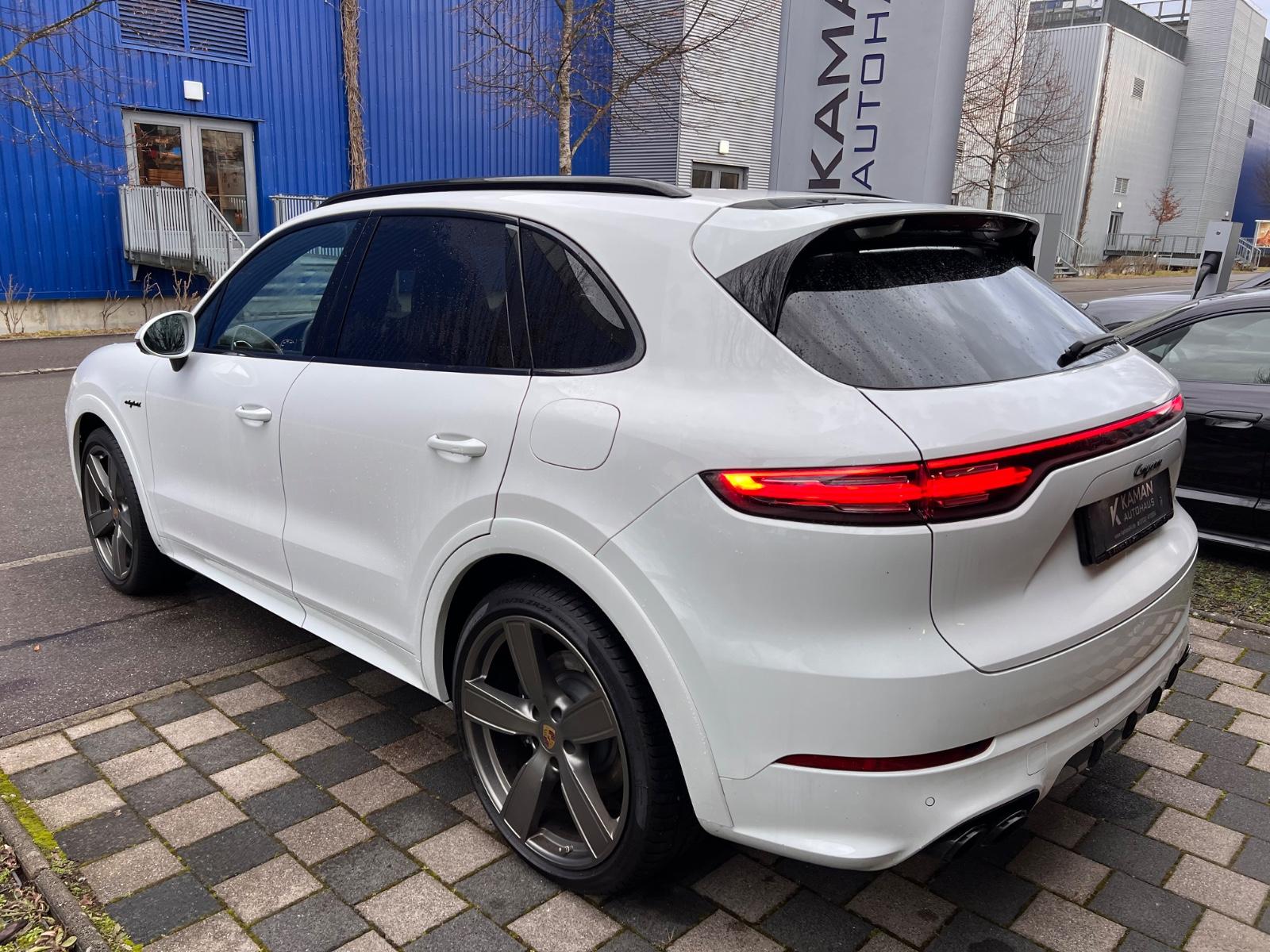 Porsche Cayenne E-Hybrid Platinum Edition