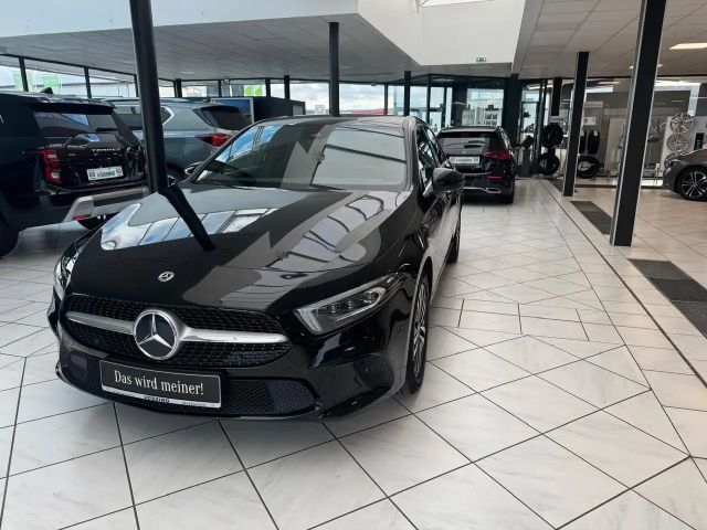 Mercedes-Benz A 220 A 220 d Progressive