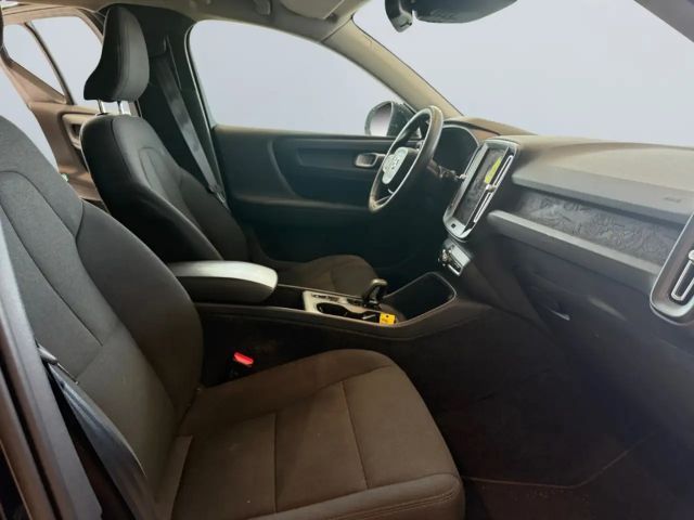 Volvo XC40 Core Momentum