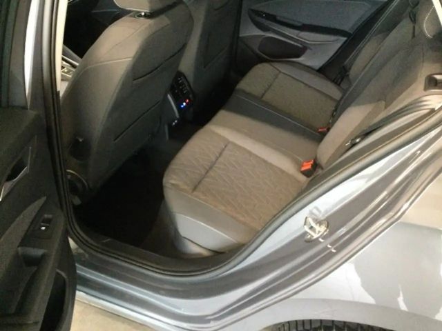 Volkswagen Golf 1.5 eTSI DSG Life