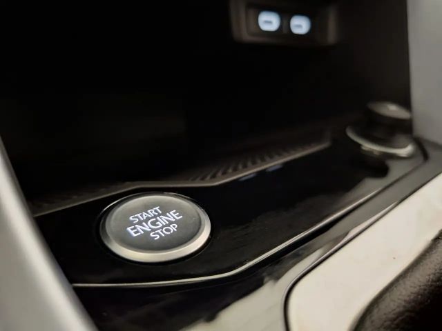 Volkswagen T-Roc Friends TSI