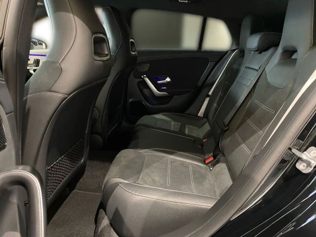 Mercedes-Benz CLA 180 AMG Line Shooting Brake