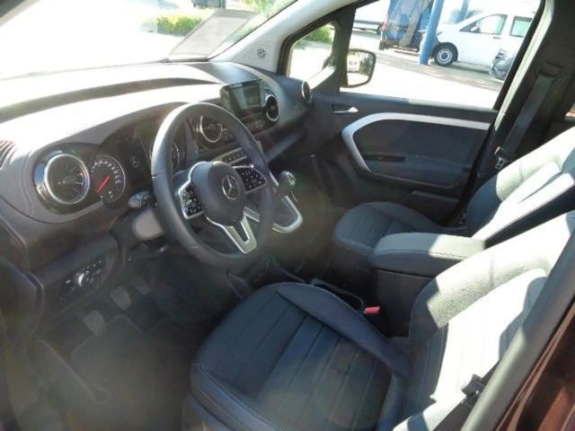 Mercedes-Benz T 180 T 180,NAVI,KAMERA,LED,SPUR,NP:43.790,-EURO