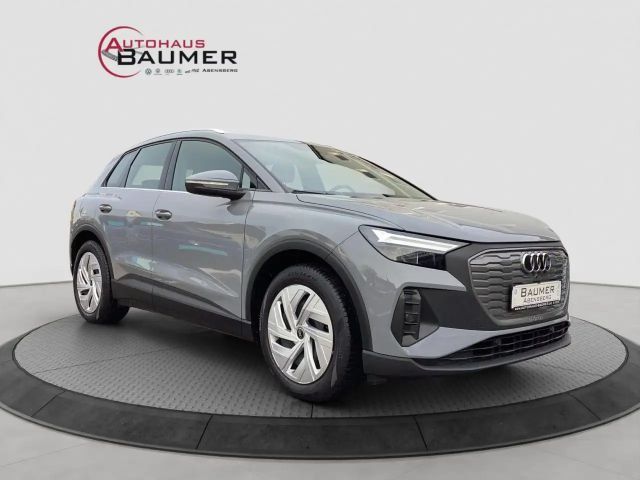 Audi Q4 e-tron 55 kWh LED SHZ PDC hinten Bluetooth