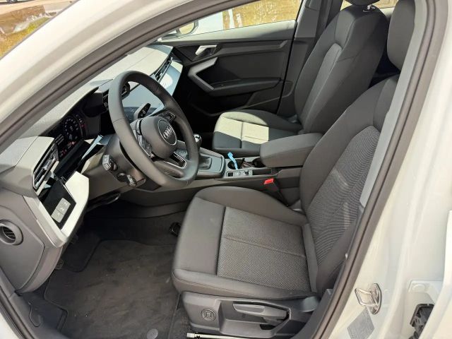 Audi A3 30 TDI Sedan