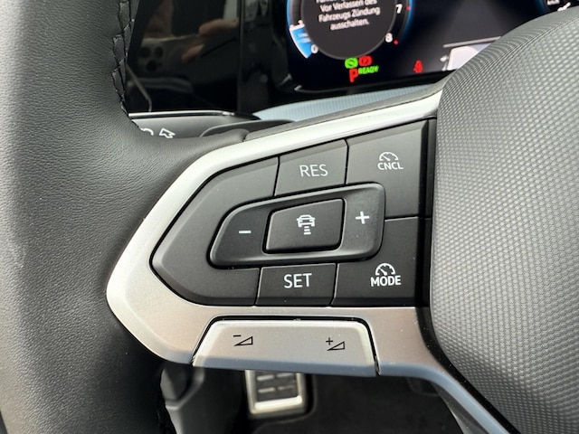 Volkswagen Golf 1.5 eTSI DSG Golf VIII