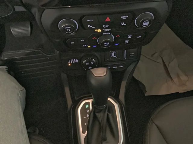 Jeep Renegade Summit