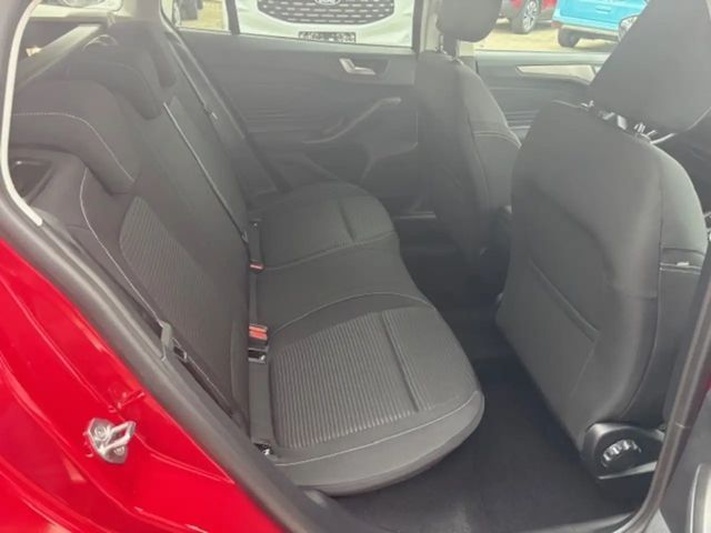 Ford Focus Titanium Wagon