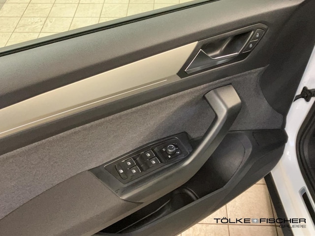 Volkswagen T-Roc 1.5 l TSI OPF DSG Virtual LM ACC FLA