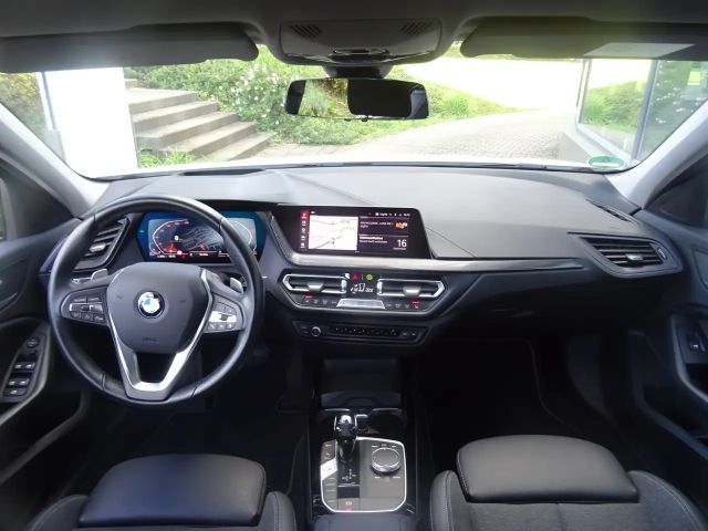 BMW 118 118d Sedan Sport Line