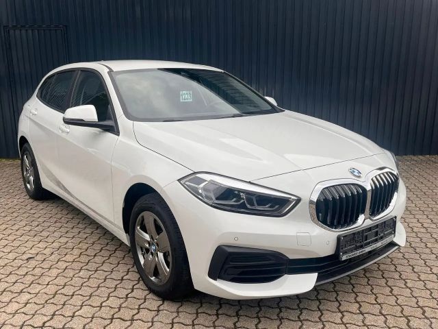 BMW 116 116i 5-deurs Sedan