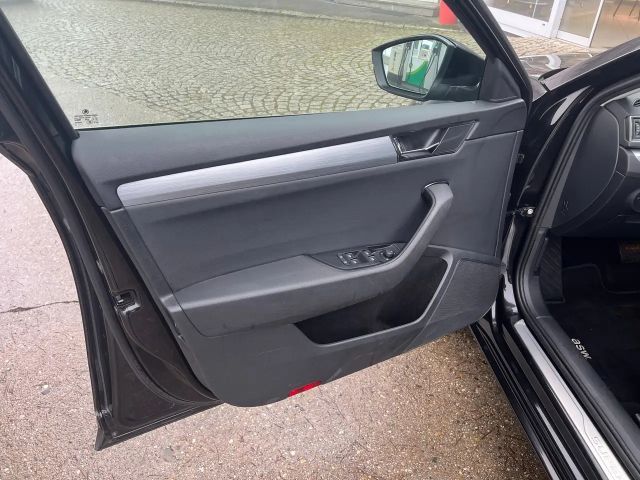 Skoda Superb Ambition Combi