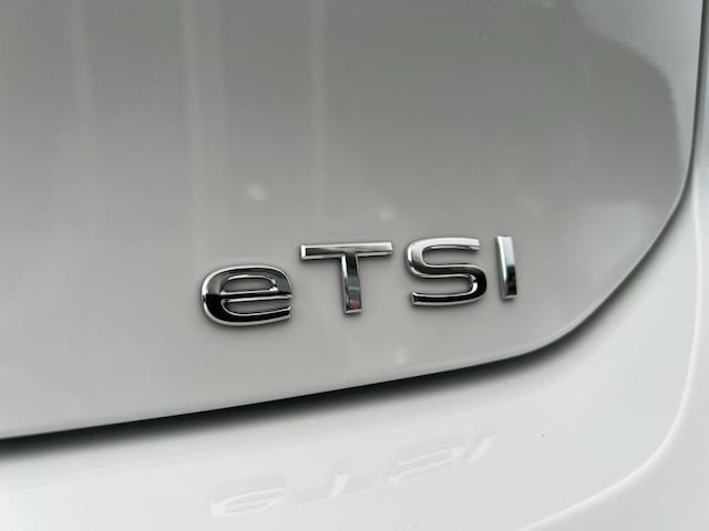 Volkswagen Golf 1.5 eTSI DSG Golf VIII