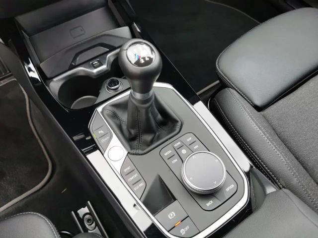 BMW 118 118i Sedan Sport Line