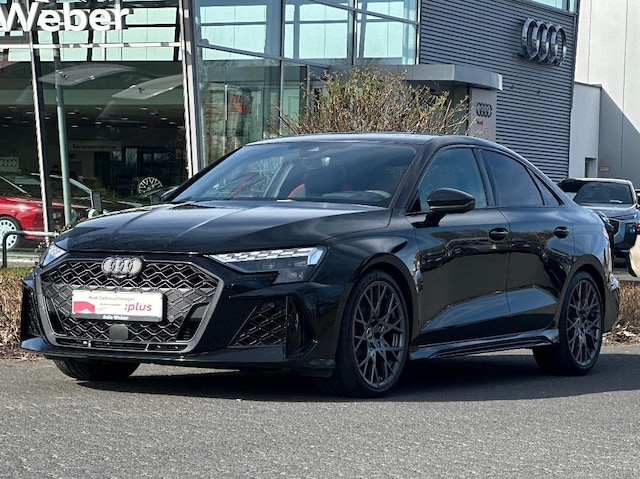 Audi RS3 Quattro S-Tronic Sedan