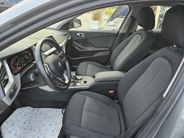 BMW 120 120d Sedan xDrive