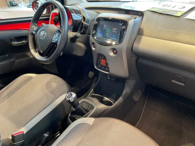 Toyota Aygo 1.0 VVT-i X-sky