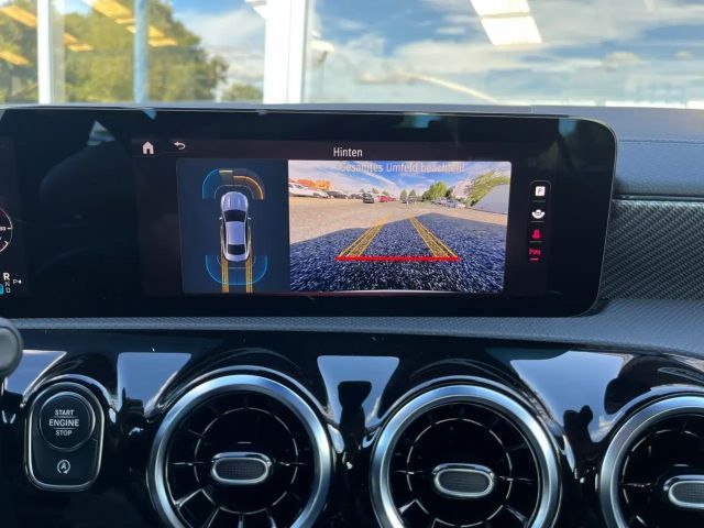 Mercedes-Benz CLA 180 Coupé Progressive