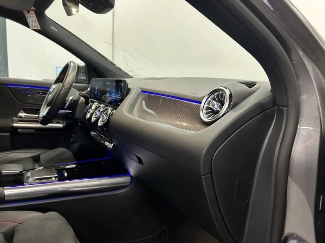 Mercedes-Benz GLA 200 AMG Line GLA 200 d