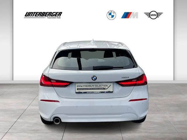 BMW 116 116i Advantage pakket Sedan