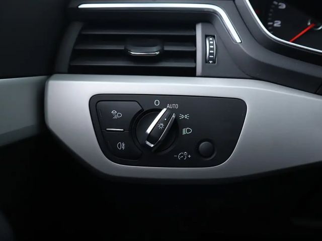 Audi A4 40 TFSI Avant Quattro Sport