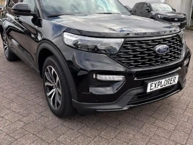 Ford Explorer Plug in Hybrid ST Line