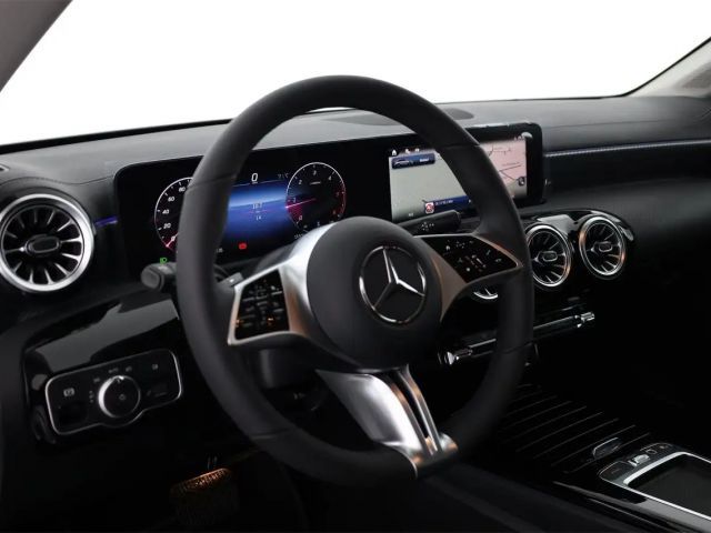 Mercedes-Benz CLA 180 CLA 180 d Shooting Brake