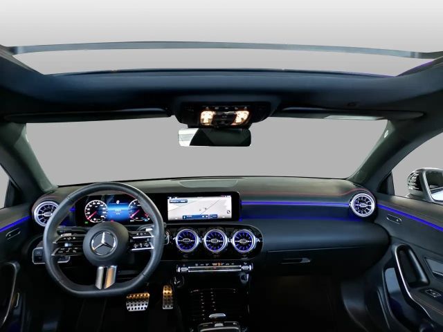 Mercedes-Benz CLA 180 AMG Line Coupé