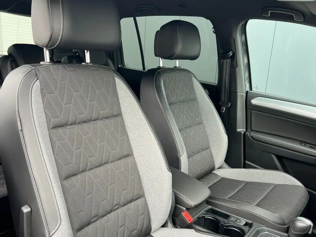 Volkswagen Touran 2.0 TDI DSG IQ.Drive