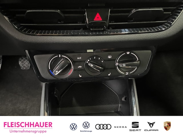 Skoda Fabia 1.0 Essence LED DAB Tel.-Vorb. SHZ Klima PDC Lichtsensor USB Apple CarPlay Android Auto