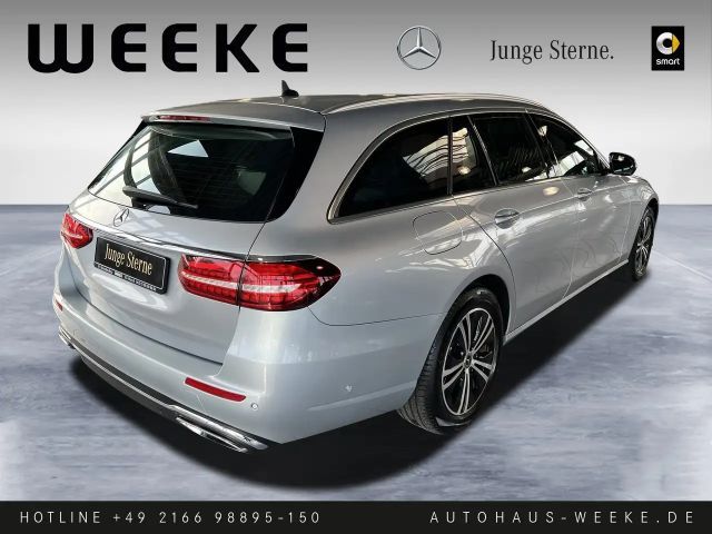 Mercedes-Benz E 220 AVANTGARDE E 220 d Estate