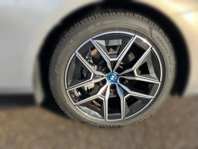 BMW i5 Sedan eDrive40