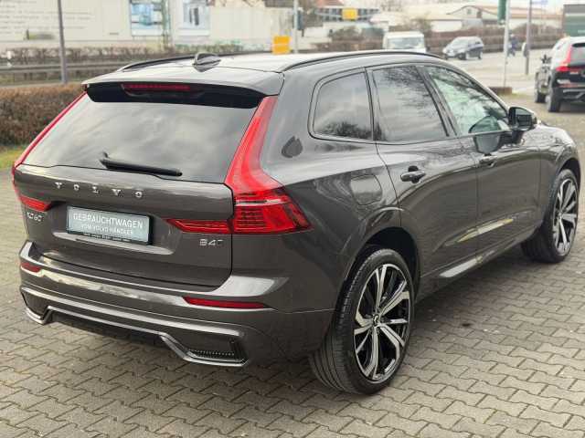 Volvo XC60 AWD Dark Plus