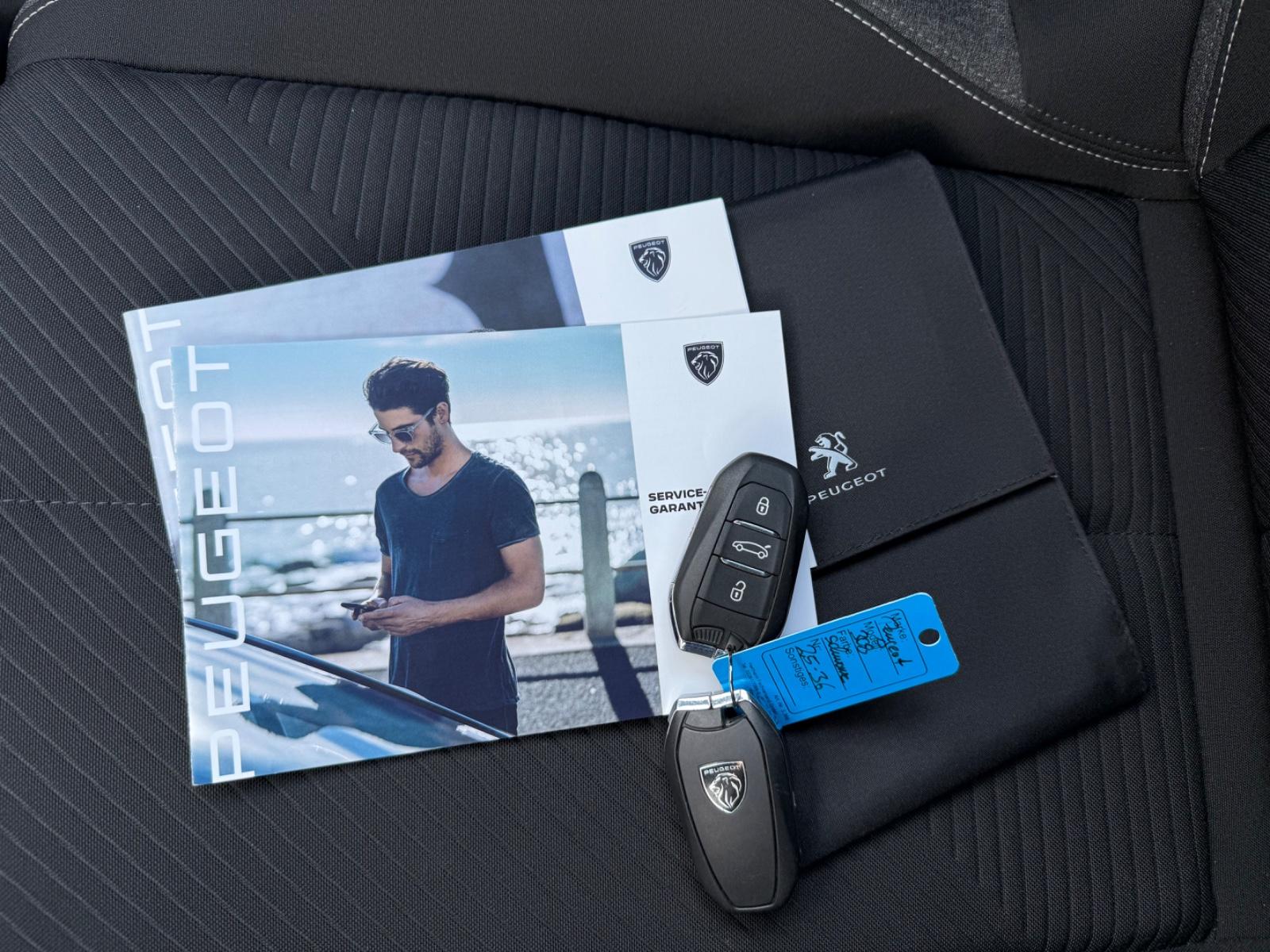 Peugeot 308 1.2 Pure Tech "Active Pack" LED SHZ PDC 1Hd.