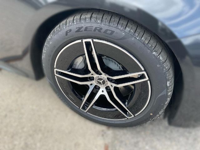 Mercedes-Benz E 220 AMG Line E 220 d Sedan