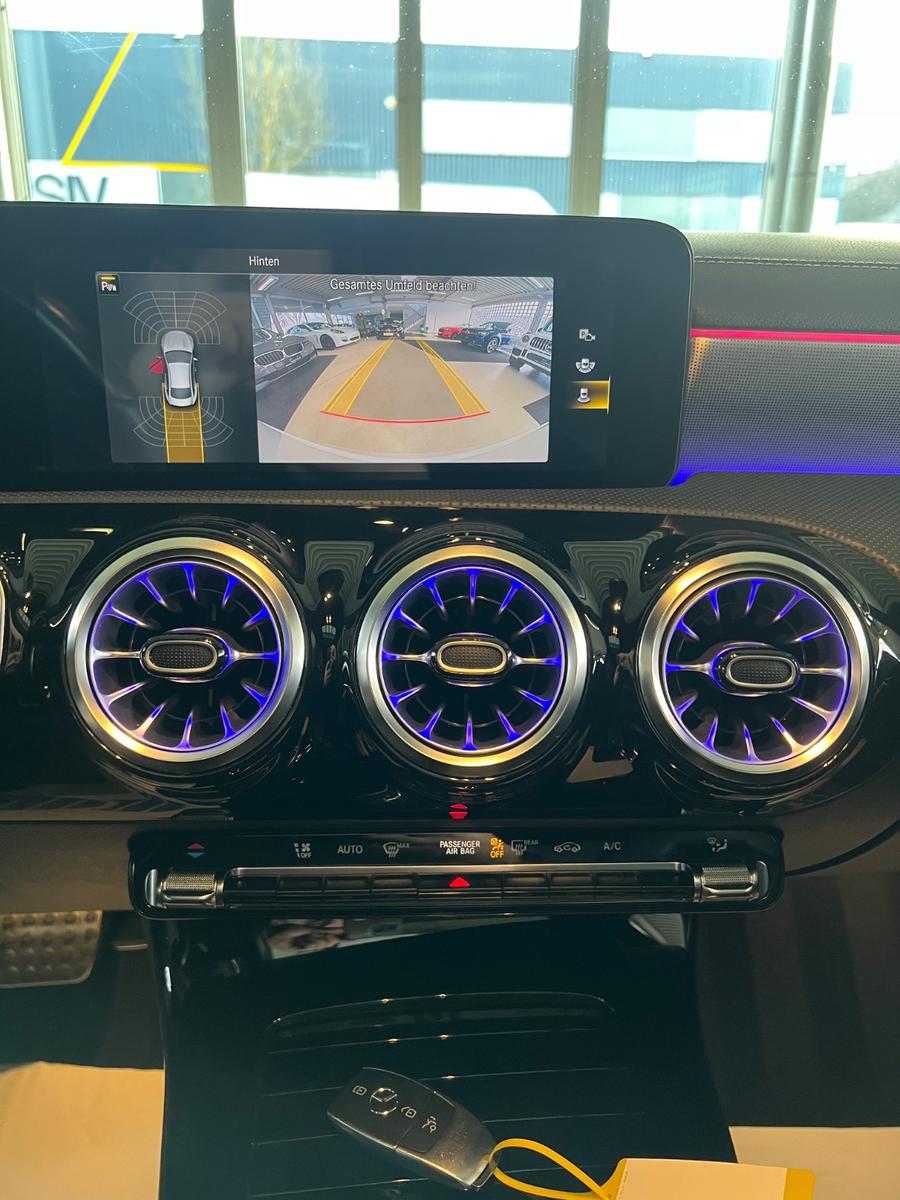 Mercedes-Benz CLA 200 AMG Line